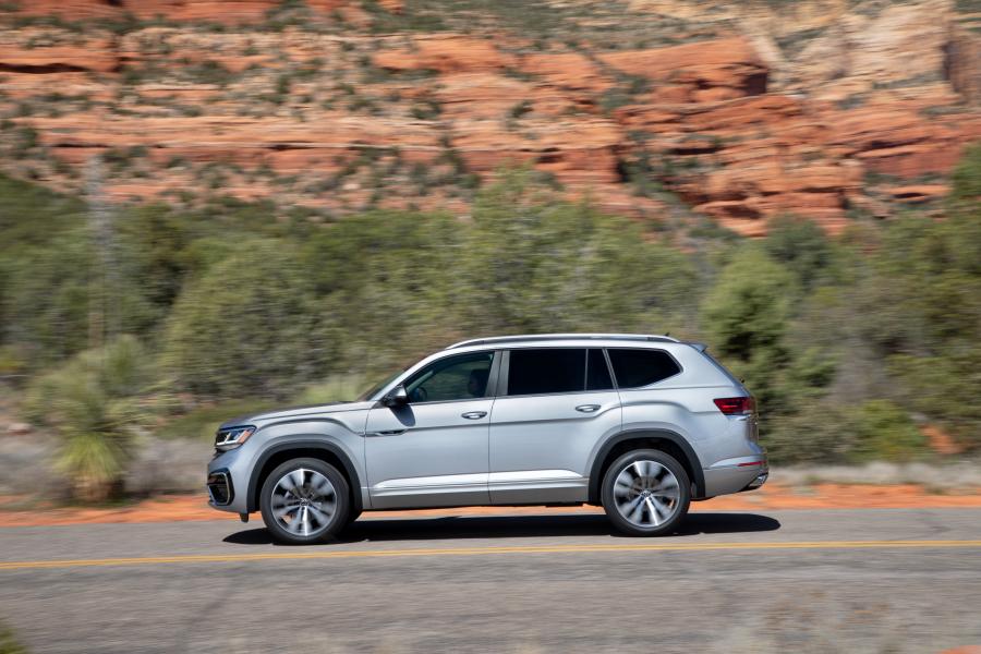  Volkswagen Atlas SEL V6 R-Line 2020 года  (фото 9 из 43)